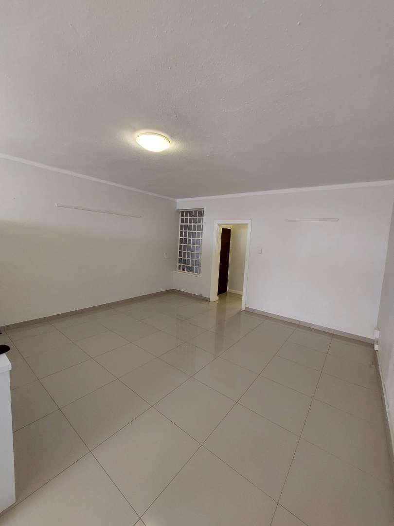 To Let 0 Bedroom Property for Rent in Sea Point Western Cape